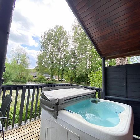 فيلا Otter 4 Hot Tub - Huntersmoon-Warminster-Bath-Salisbury المظهر الخارجي الصورة