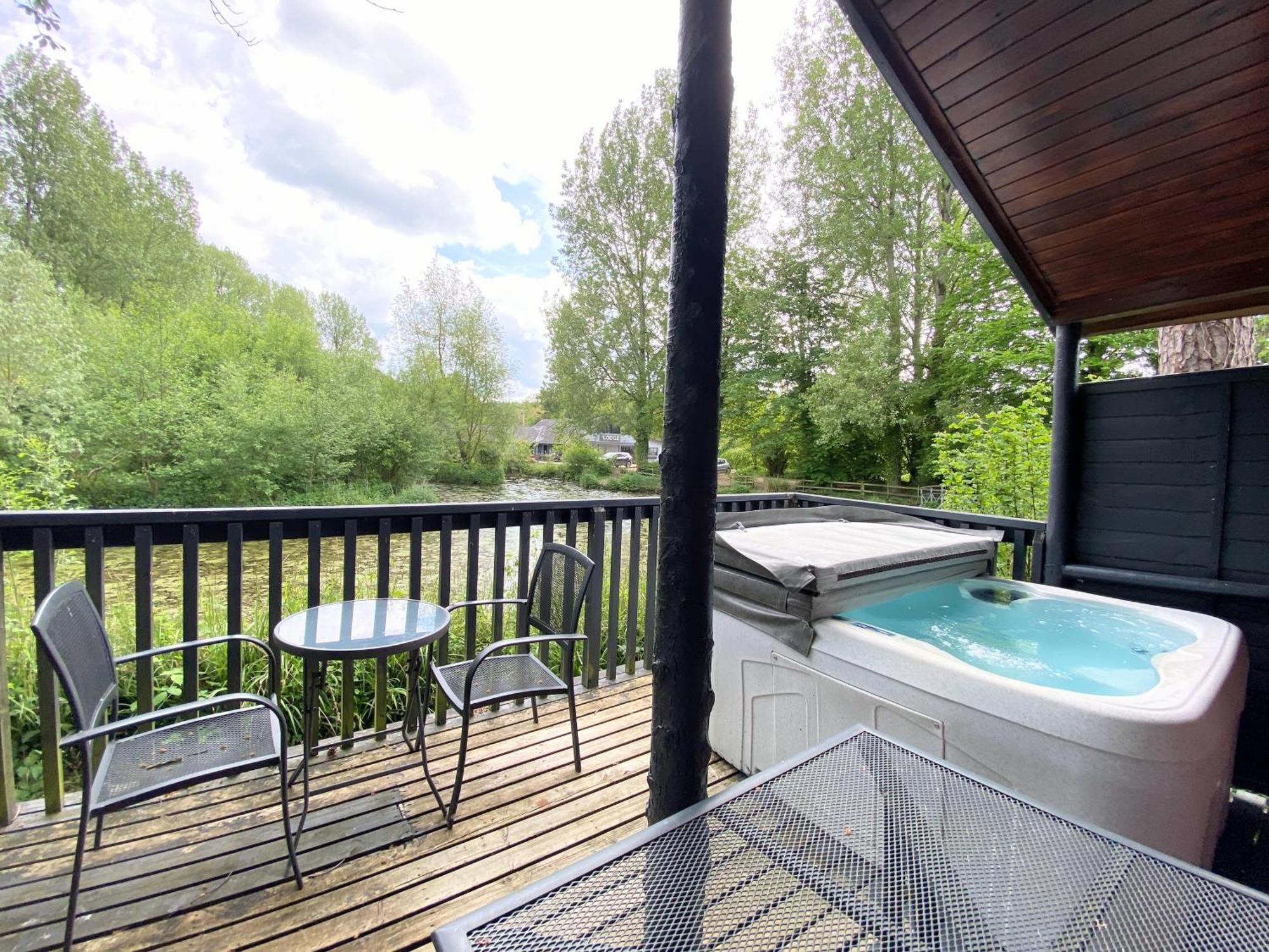 فيلا Otter 4 Hot Tub - Huntersmoon-Warminster-Bath-Salisbury المظهر الخارجي الصورة